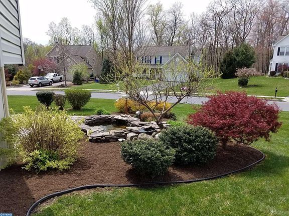 2nd image of 500 Pebble Ln