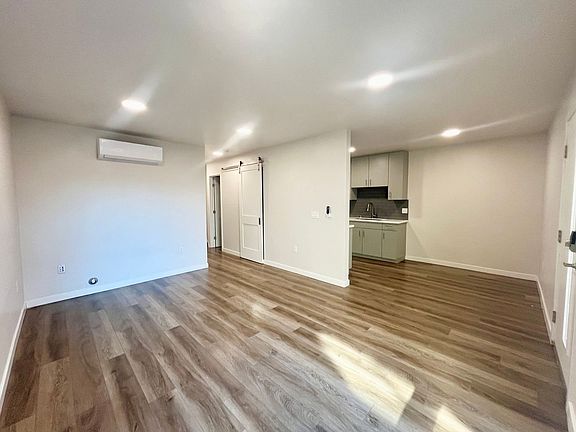 5th image of 4585 Hamilton St APT B4