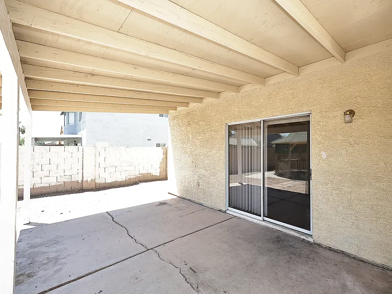 8935 W Windsor Ave — Photo 37