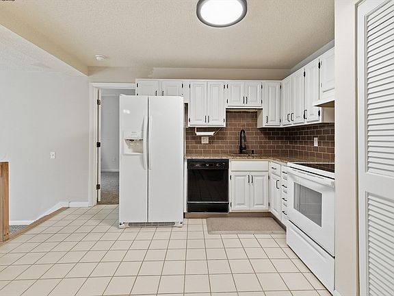 4th image of 160 Burkhall St Unit 308