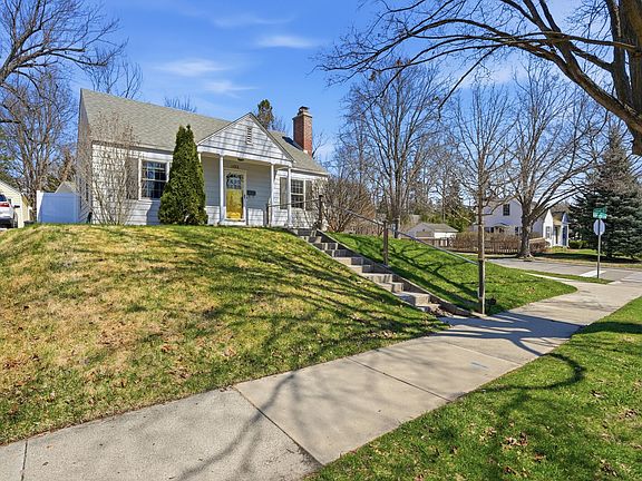 2nd image of 1102 Arborview Blvd