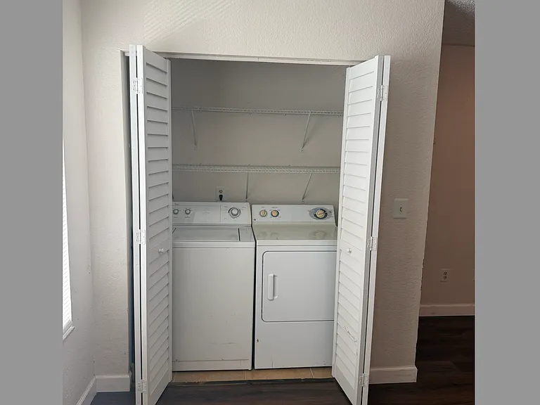5773 Gatlin Ave — Photo 3