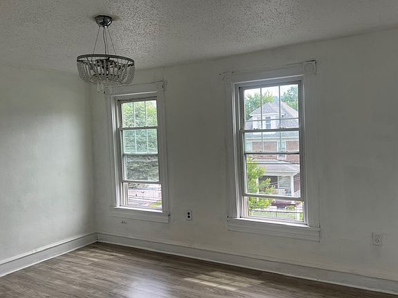 5th image of 37 S Grant St APT 2