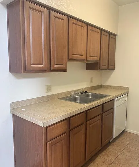 1810 E Blacklidge Dr #726 — Photo 4
