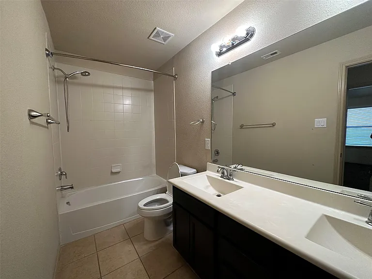 2423 Garden Shadow Dr — Photo 20