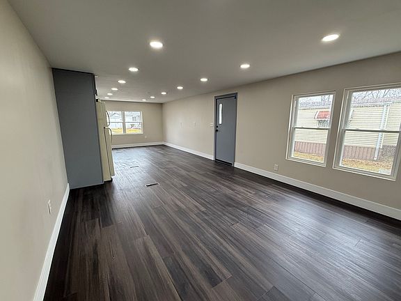 2nd image of 53 Brushwood Dr