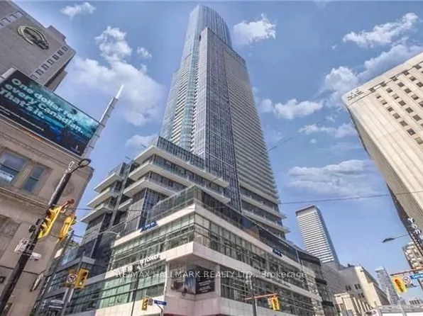 388 Yonge St #6104, Toronto, ON M5B 0A4