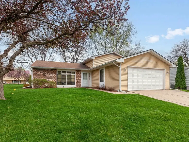 Brower Dr — Photo 1