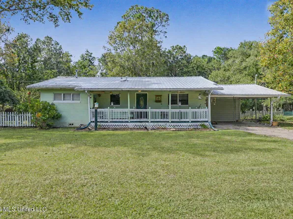 12321 Berkley Rd, Moss Point, MS 39562