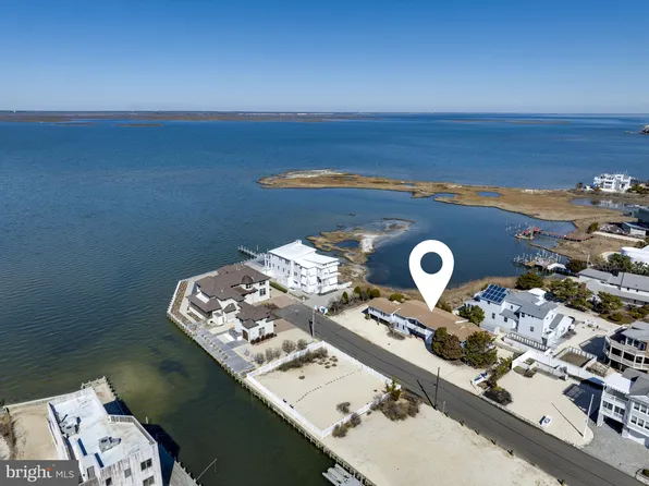 12 Lagoon Dr N, Brant Beach, NJ 08008