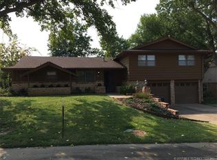 723 Crown Dr, Bartlesville, OK 74006
