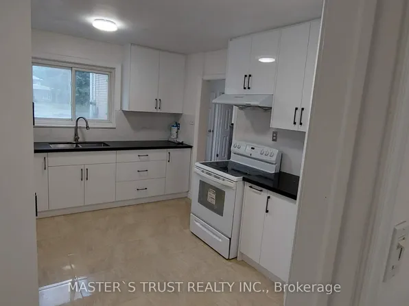 17 Marconi Ct, Toronto, ON M2H 1J2