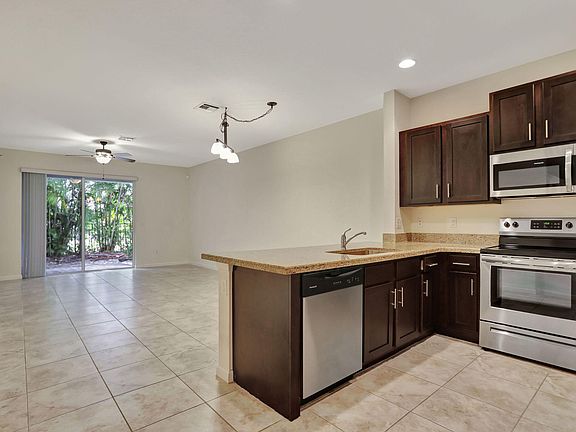 2nd image of 359 SE 1st Drive