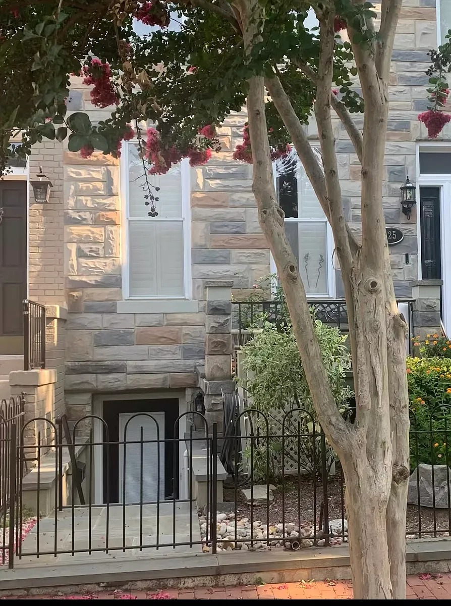 Building Photo - 125 Thomas St NW #A