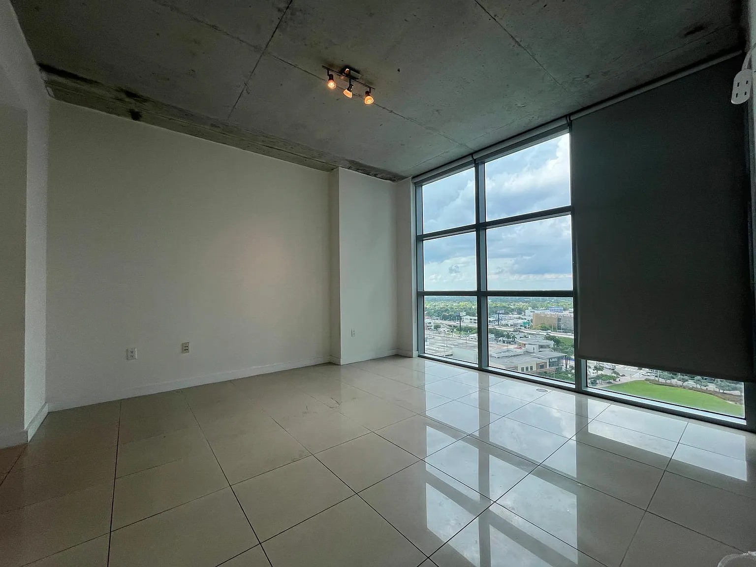 3301 Ne 1 Ave #H1911 Miami (Snfrancos Investme... - 575 — Photo 3
