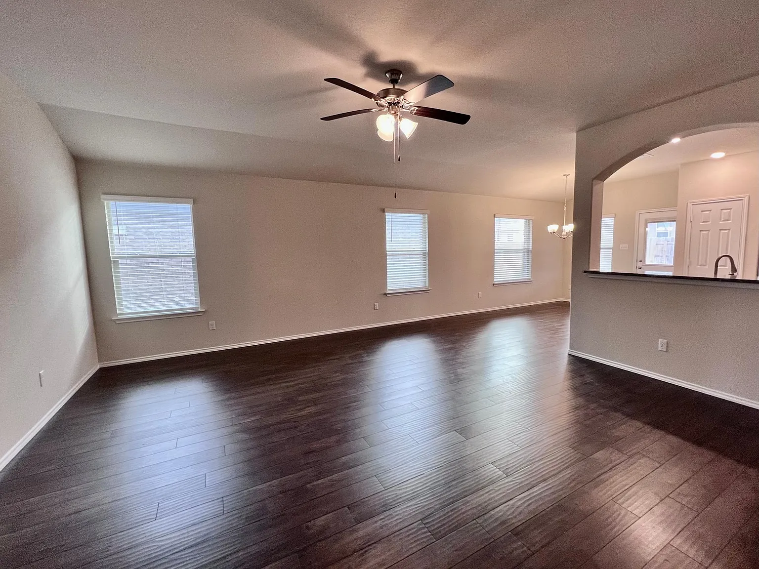 3 bed, 1715 sqft, $1,875 — Photo 4