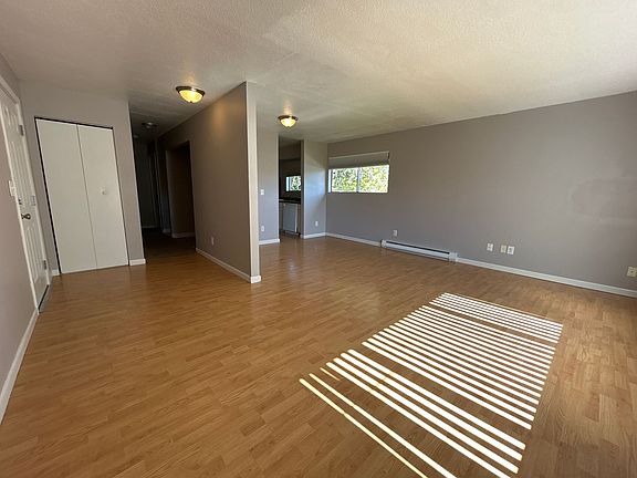 3rd image of 4658 Ocean Beach Hwy APT L
