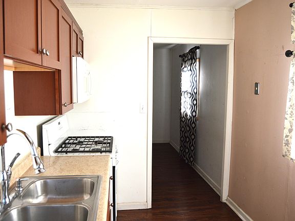 4th image of 3623 Avenue D