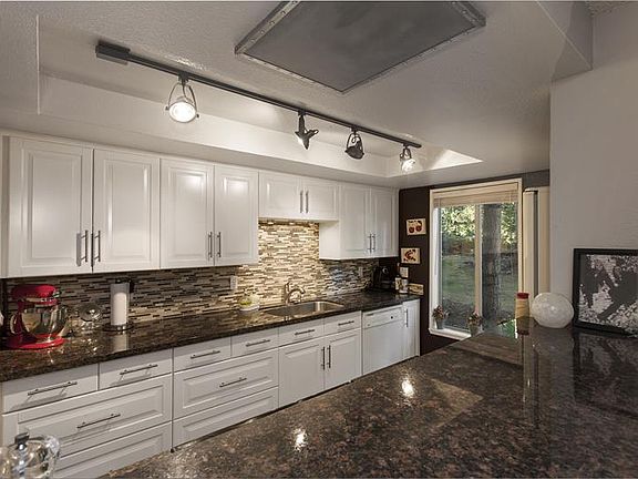 4th image of 4717 W Lake Sammamish Pkwy SE APT C104