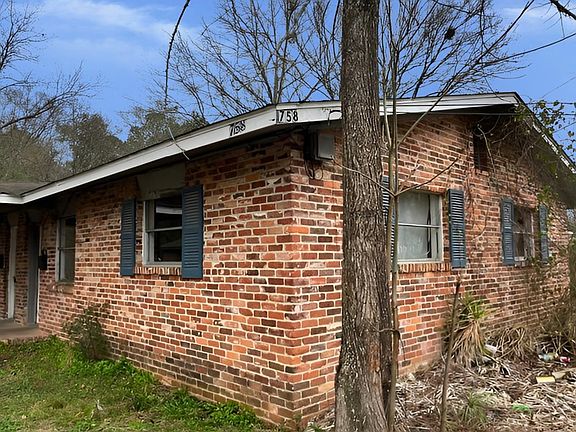 2nd image of 758 Terminal Ct