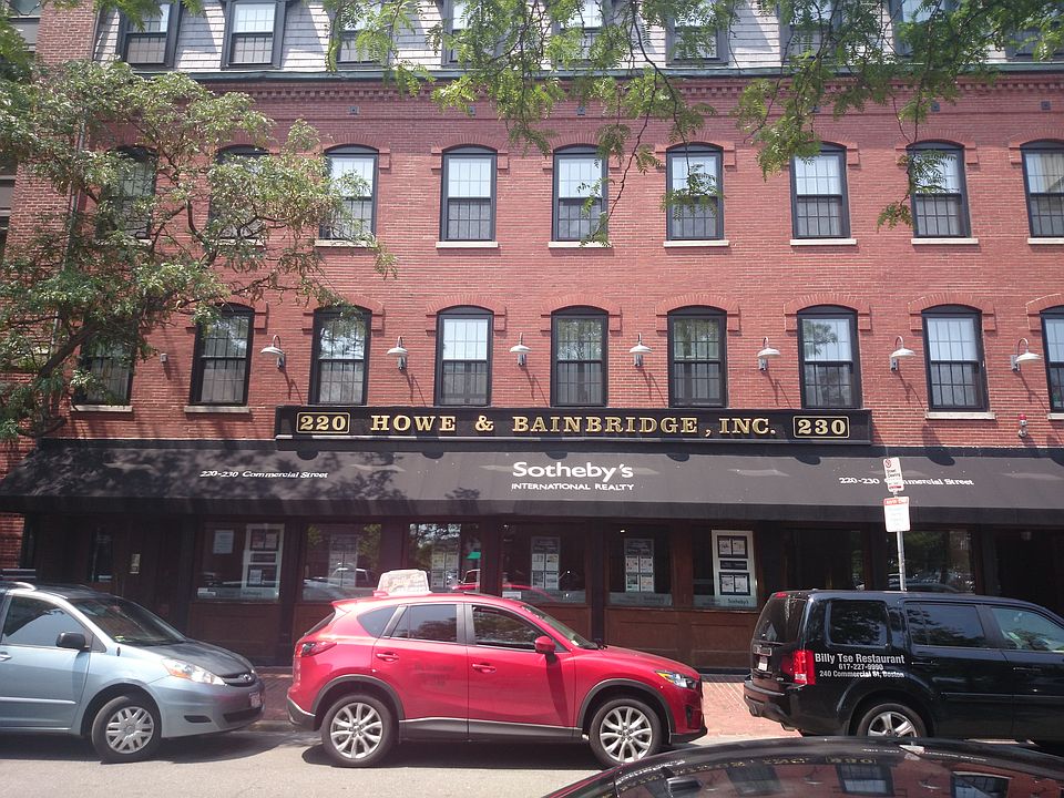 2nd image of 220 Commercial St Unit 3B