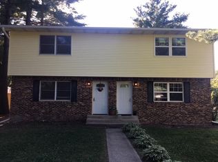 512 S 10th St, Chesterton, IN 46304