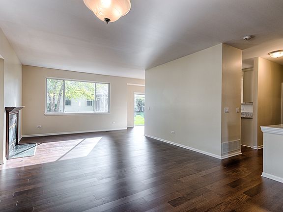 5th image of 21041 W Snowberry Ln