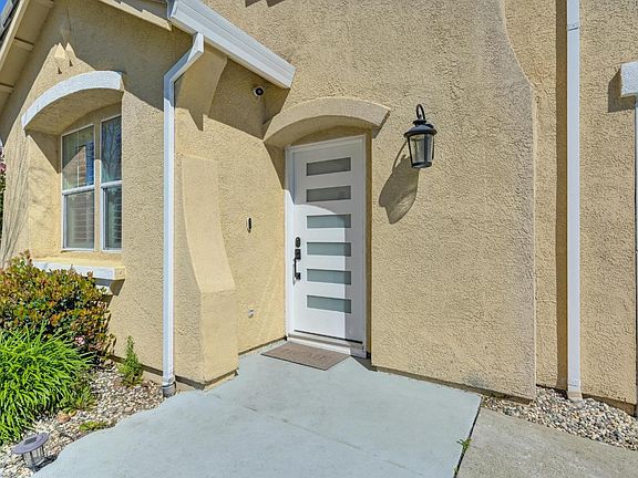 3rd image of 6317 Surfbird Ln