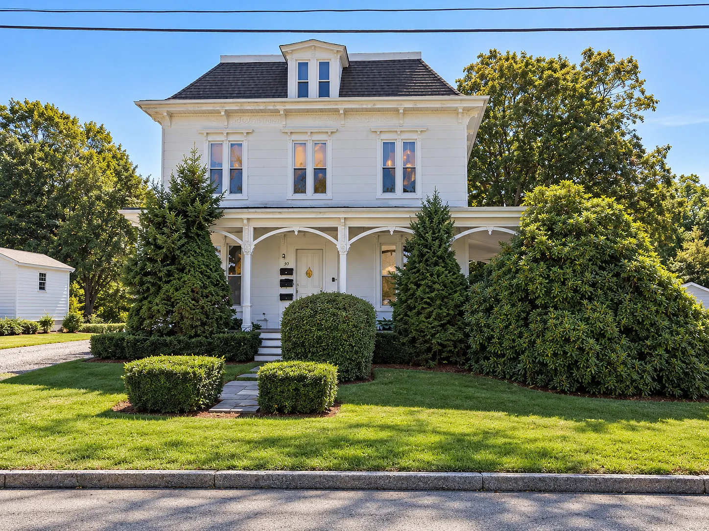 2 bed, $2,200 — Photo 1