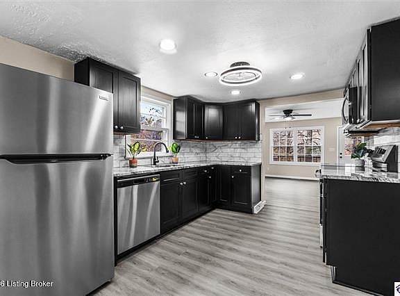 5th image of 368 Adkins Camp Rd