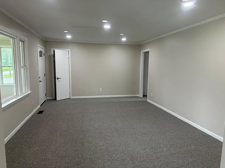 1300 Stonewall St — Photo 10
