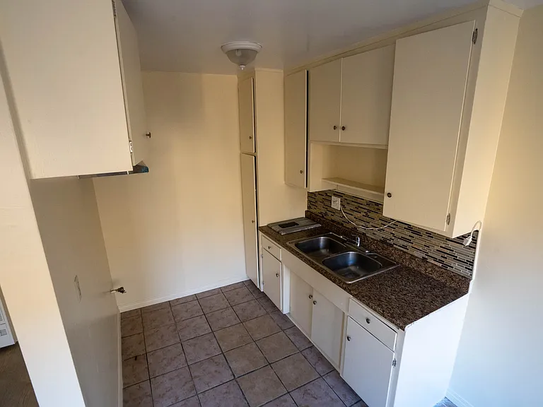 1941 Orchard Ave #3 — Photo 7