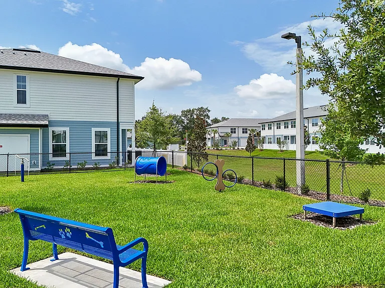 Lake Tavares Apartments — Photo 53