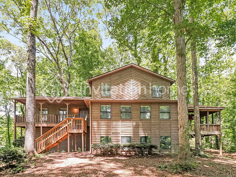 3427 Hill Ln — Photo 1