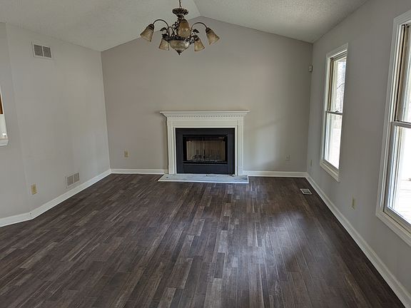 4th image of 7680 Mountain Creek Way