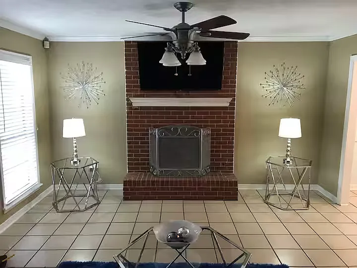 2 bed, 1314 sqft, $2,000 — Photo 4