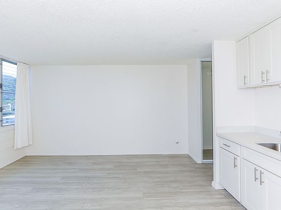 5th image of 1550 Wilder Ave APT A1003