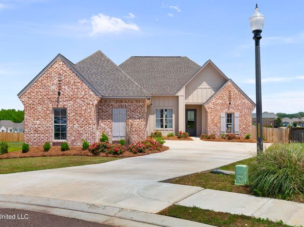 212 Ashbury Cv, Canton, MS 39046