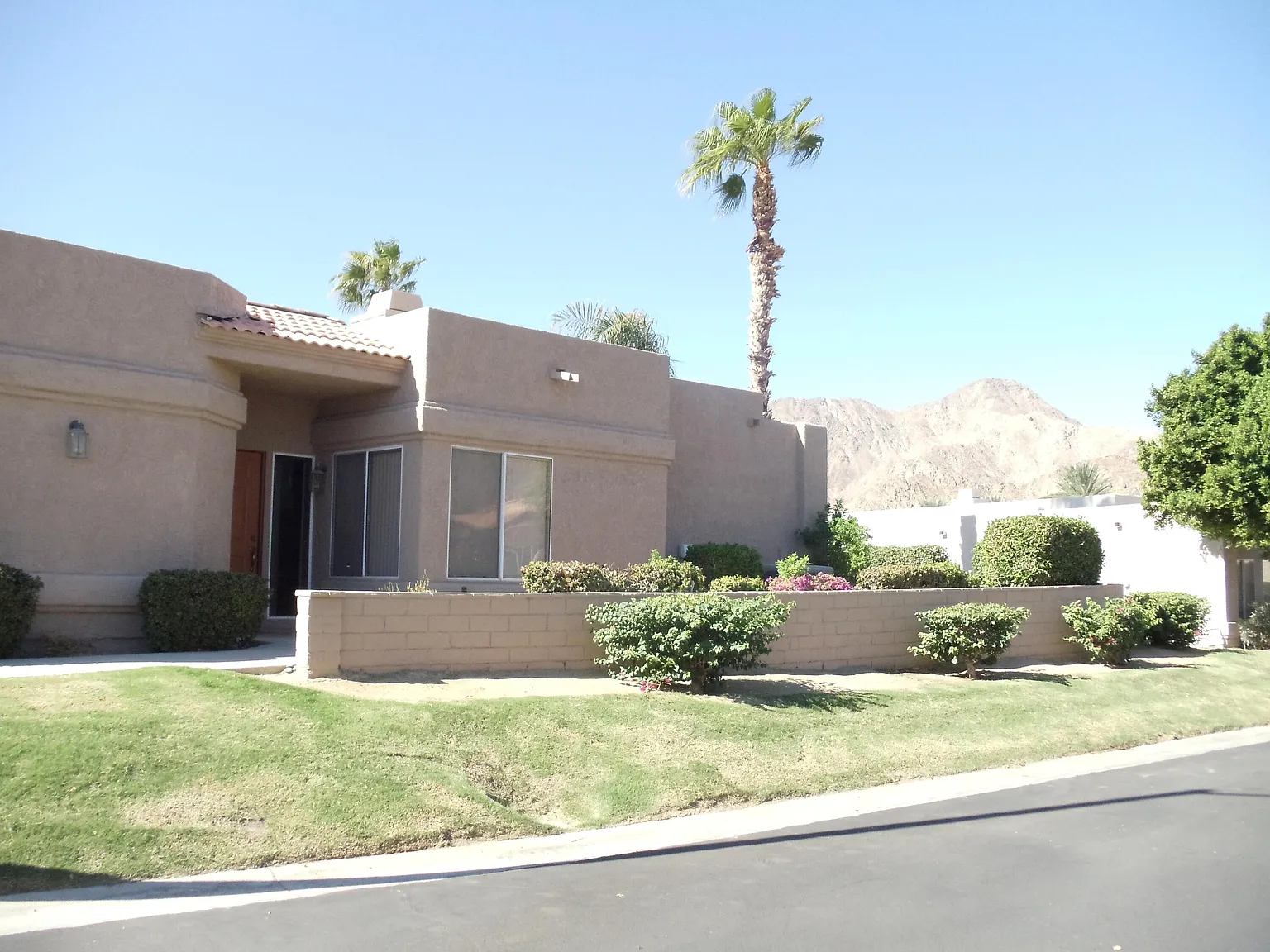 3 bed, 2001 sqft, $4,500 — Photo 1