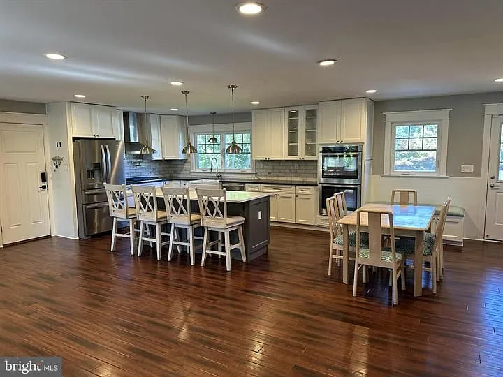 11809 Rivershore Dr — Photo 3