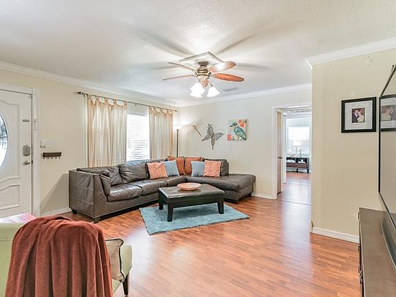 4th image of 1709 W Johnston Ave