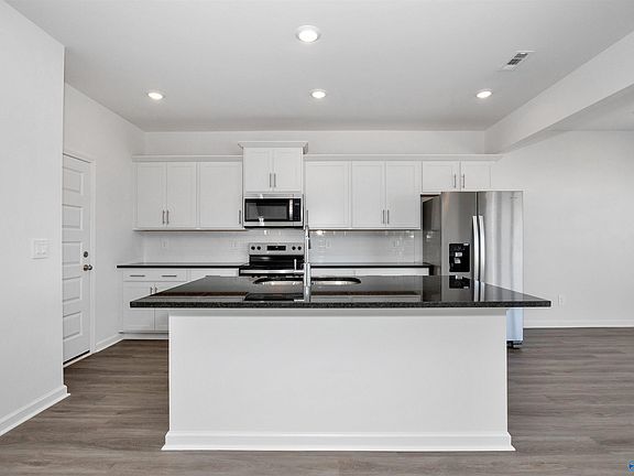 4th image of 8251 Huspa Ave