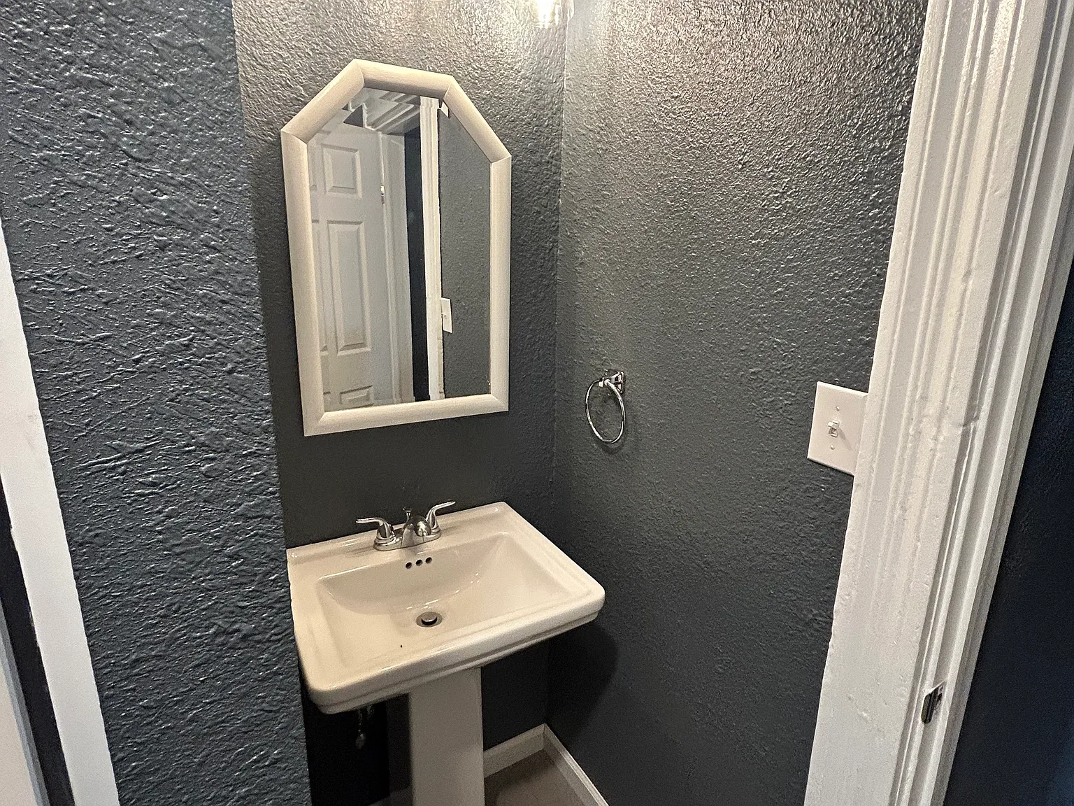 3 bed, 1248 sqft, $850 — Photo 3