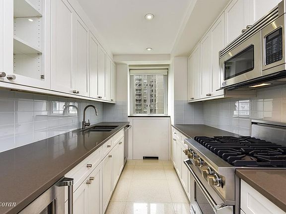 5th image of 200 E 66th St APT D701
