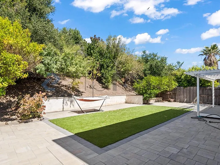 378 Spring Valley Ln — Photo 27