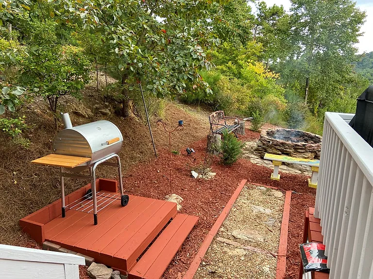 687 Anderson Rd — Photo 16