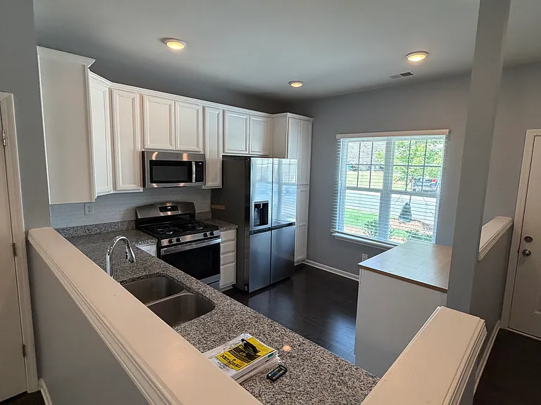 9311 Grand Valley Dr — Photo 2