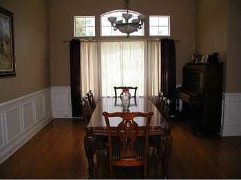 4th image of 431 S Woodlake Way