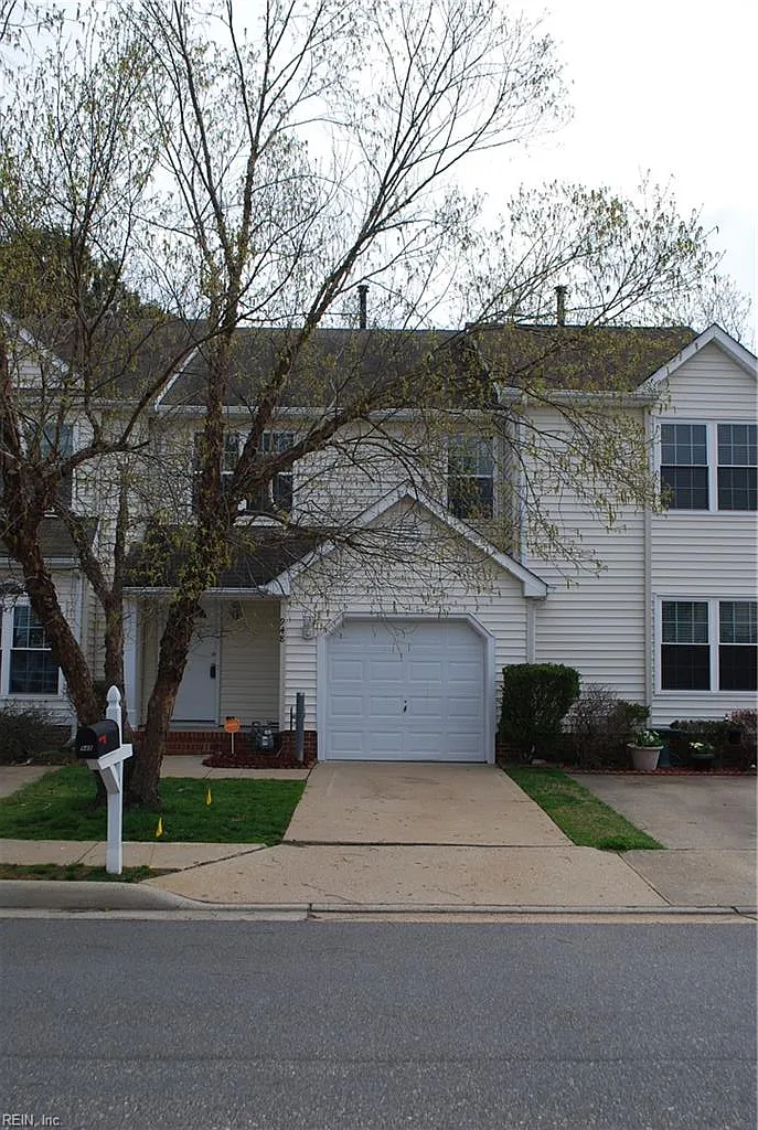 3 bed, 2.5 bath, 1634 sqft, $2,195 — Photo 1
