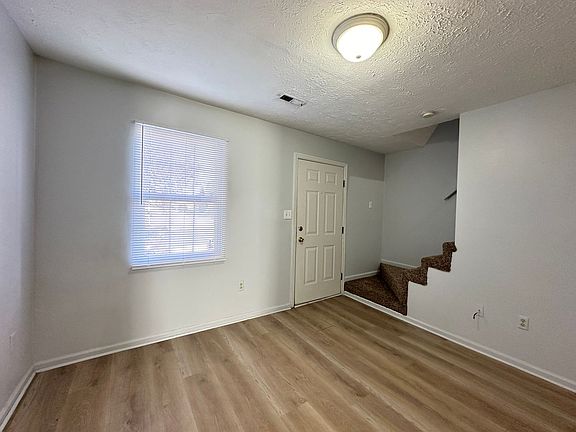 5th image of 306 Spangler Dr #5